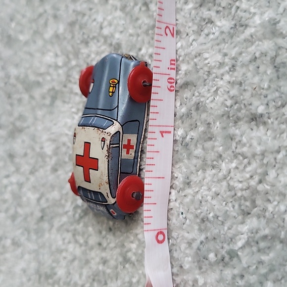 Vintage Ambulance Tin Car Made in Japan 1950's-60's - Picture 8 of 8